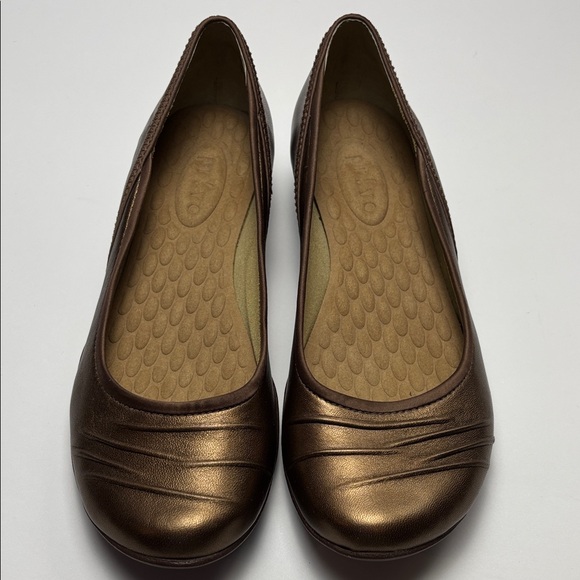 Privo by Clarks Shoes - Clarks Privo Women's 6.5 Metallic Bronze Ballet Flats #0266
